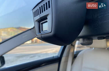 Седан BMW 5 Series 2013 в 
