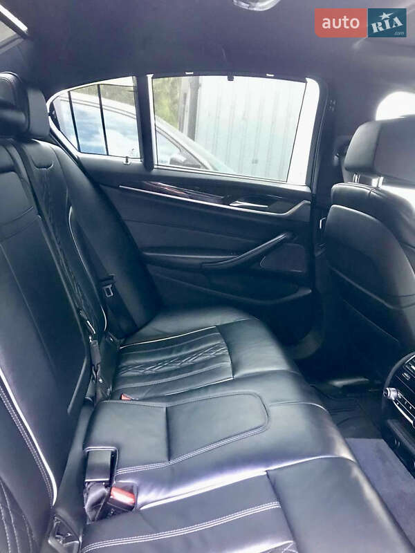 Седан BMW 5 Series 2017 в Киеве