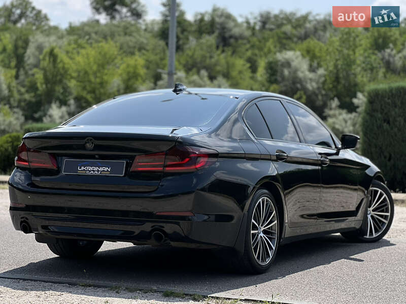 Седан BMW 5 Series 2018 в Дніпрі