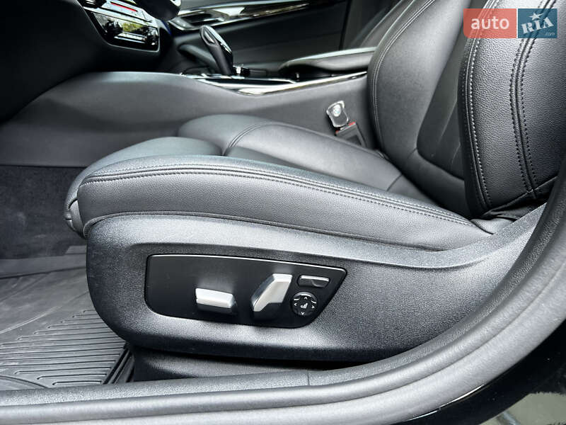 Седан BMW 5 Series 2018 в Дніпрі