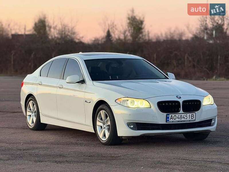 Седан BMW 5 Series 2013 в Львове