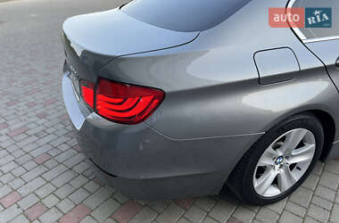 Седан BMW 5 Series 2012 в 