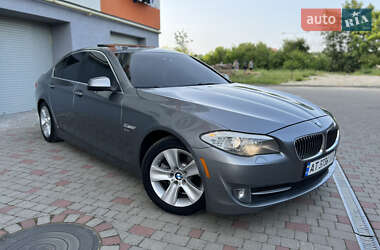 Седан BMW 5 Series 2012 в 