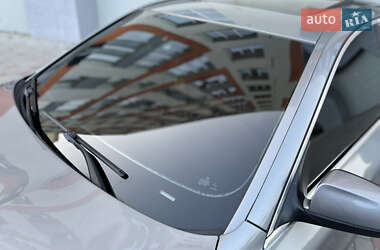Седан BMW 5 Series 2012 в 