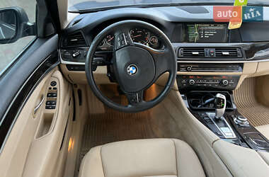 Седан BMW 5 Series 2012 в 