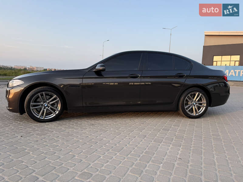 Седан BMW 5 Series 2015 в Тернополе