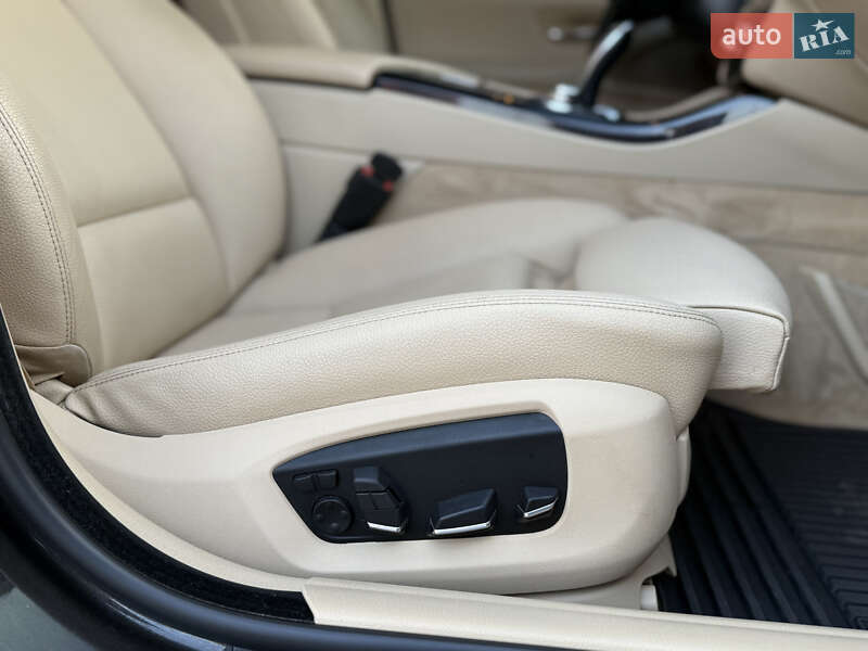 Седан BMW 5 Series 2015 в Тернополе
