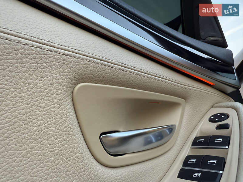 Седан BMW 5 Series 2015 в Тернополе
