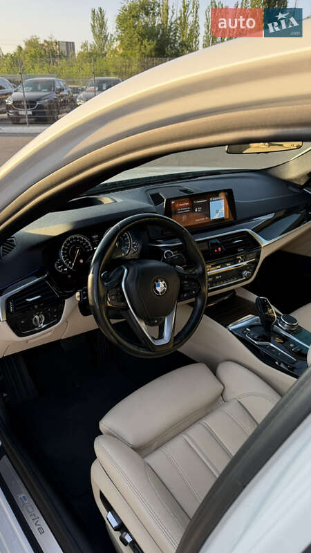 Седан BMW 5 Series 2018 в Кривом Роге