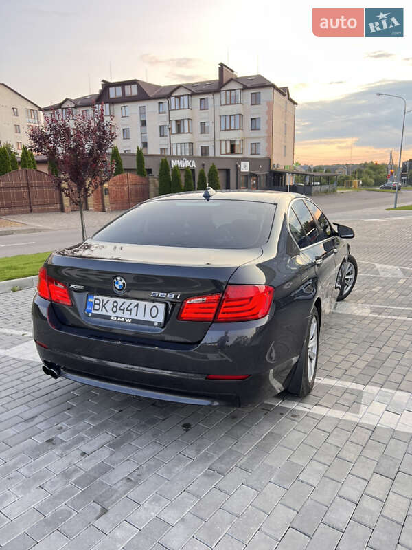 Седан BMW 5 Series 2012 в Рівному фото 10 Седан BMW 5 Series 2012 в Рівному