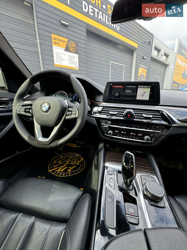 Седан BMW 5 Series 2018 в Мукачевому