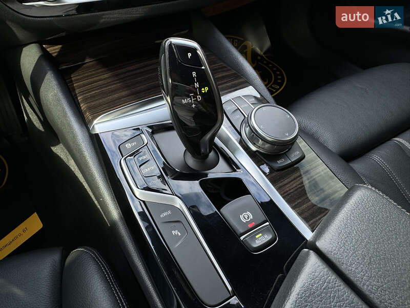 Седан BMW 5 Series 2018 в Мукачевому