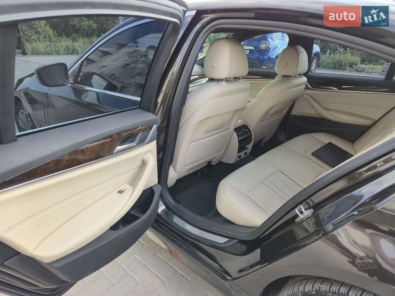 Седан BMW 5 Series 2018 в Шаргороде