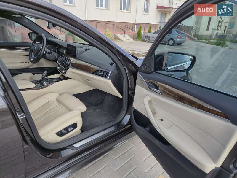 Седан BMW 5 Series 2018 в Шаргороде