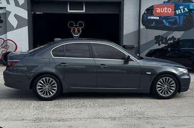 Седан BMW 5 Series 2009 в 