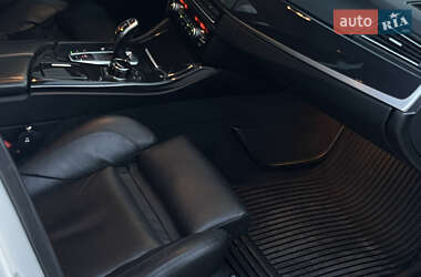 Седан BMW 5 Series 2012 в 