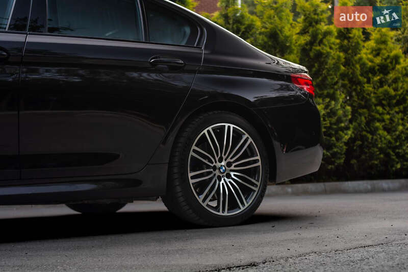 Седан BMW 5 Series 2019 в Ужгороді