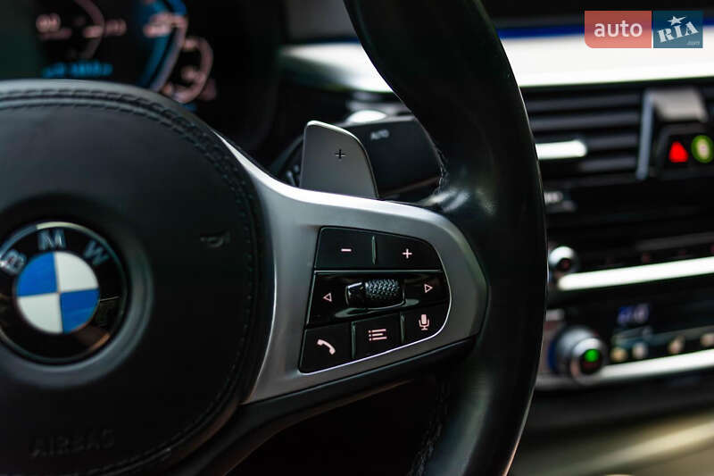 Седан BMW 5 Series 2019 в Ужгороді