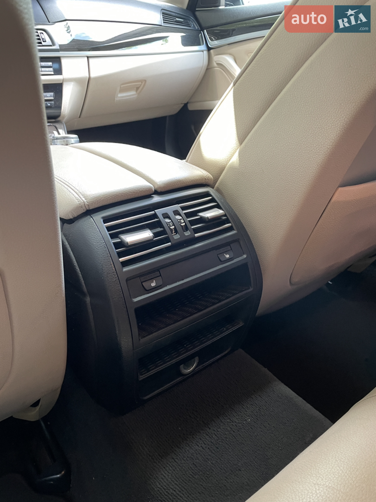 2012 BMW 5er - мініатюра 8