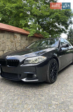 Седан BMW 5 Series 2012 в Чернівцях