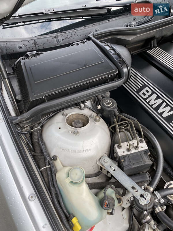 Седан BMW 5 Series 2002 в Семенівці