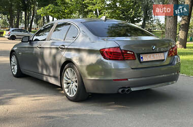 Седан BMW 5 Series 2012 в 