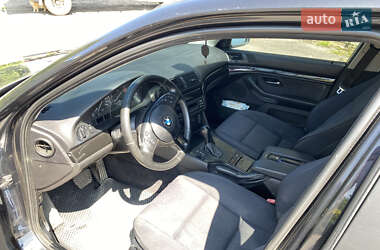Седан BMW 5 Series 2002 в  фото 6 Седан BMW 5 Series 2002 в