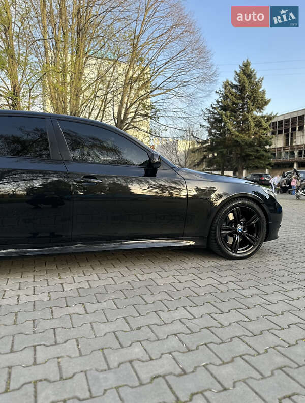 Седан BMW 5 Series 2006 в Черновцах