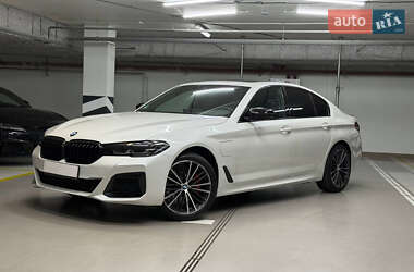 Седан BMW 5 Series 2020 в 