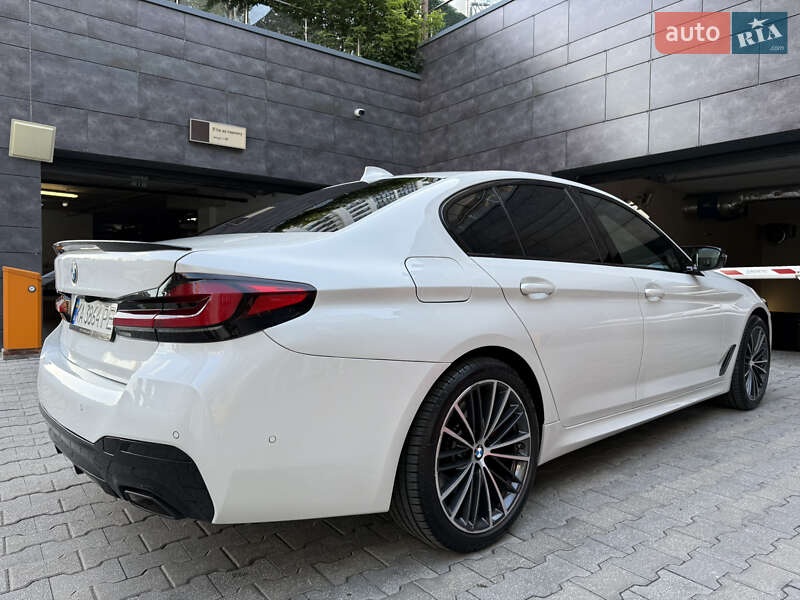 Седан BMW 5 Series 2020 в 
