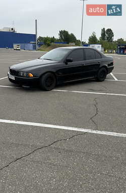 Седан BMW 5 Series 2000 в 