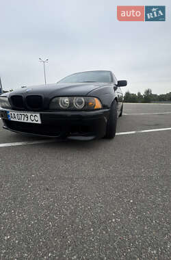 Седан BMW 5 Series 2000 в 