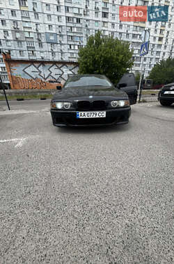 Седан BMW 5 Series 2000 в 