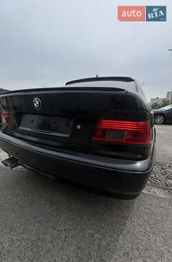 Седан BMW 5 Series 2000 в 