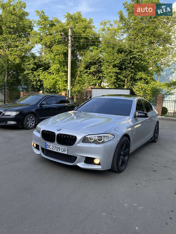 Седан BMW 5 Series 2011 в 