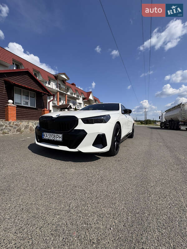 Седан BMW 5 Series 2024 в Києві