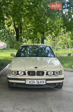Седан BMW 5 Series 1995 в Ладыжине