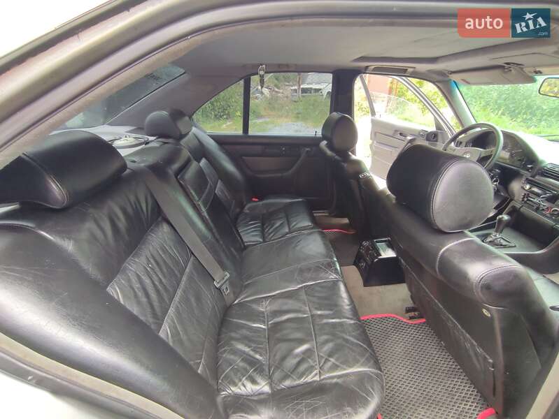 Седан BMW 5 Series 1989 в Ровно