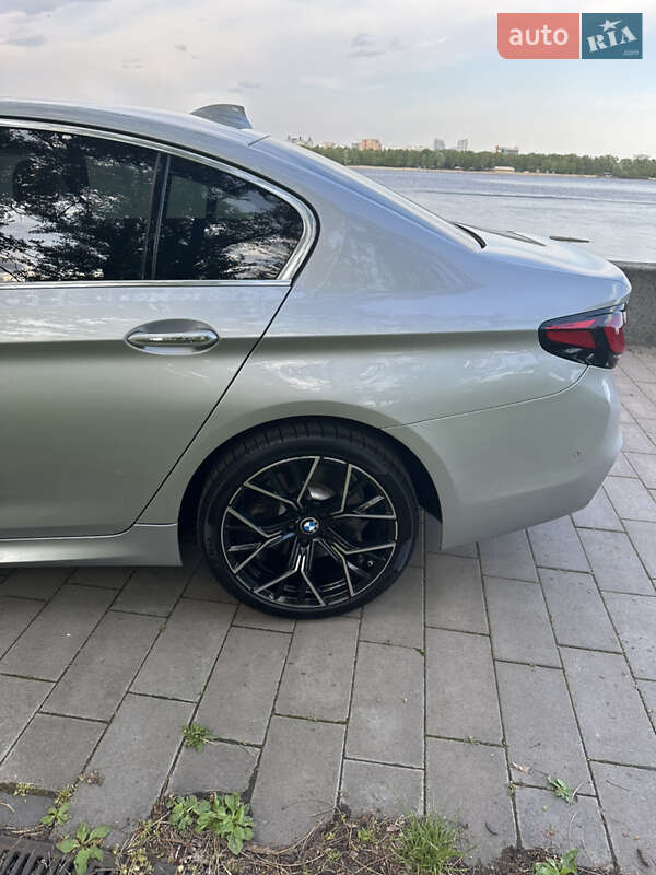 Седан BMW 5 Series 2017 в Киеве