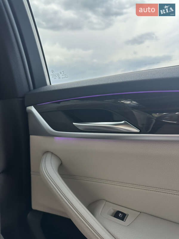 Седан BMW 5 Series 2017 в Киеве