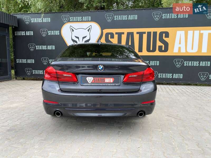 Седан BMW 5 Series 2017 в Хмельницком