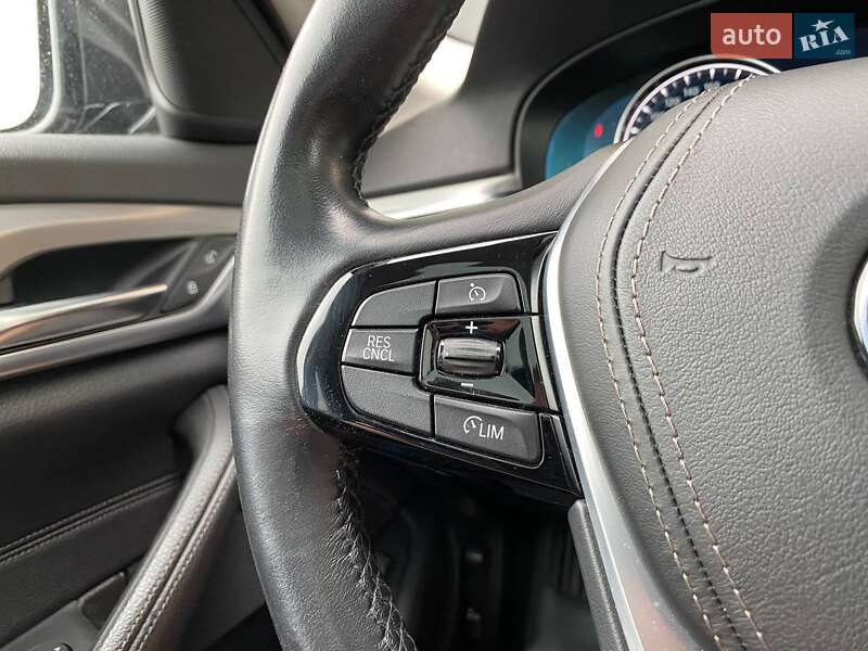 Седан BMW 5 Series 2017 в Хмельницком