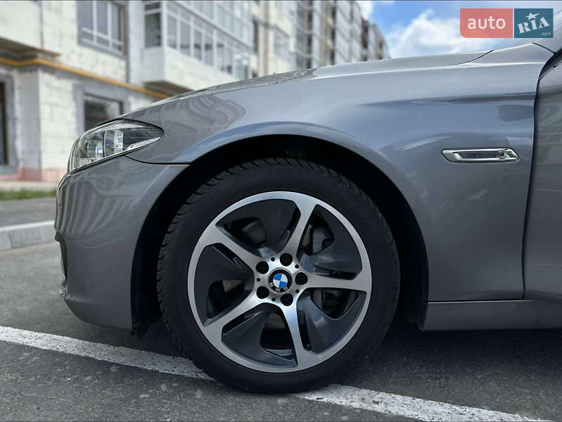 Седан BMW 5 Series 2015 в Киеве