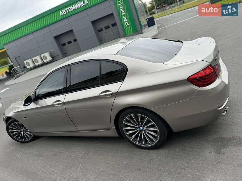 Седан BMW 5 Series 2016 в Киеве