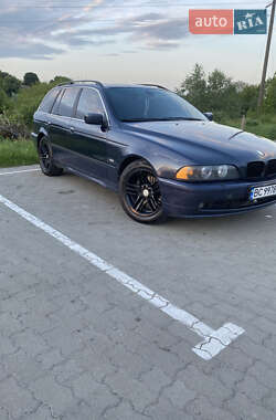Универсал BMW 5 Series 2002 в Малехове