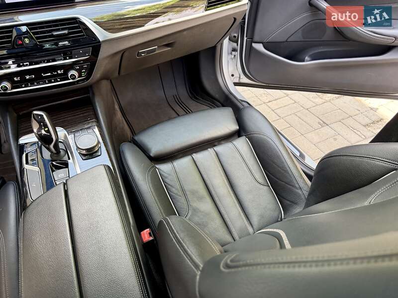 Седан BMW 5 Series 2019 в Днепре