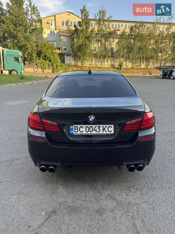 Седан BMW 5 Series 2013 в Львові
