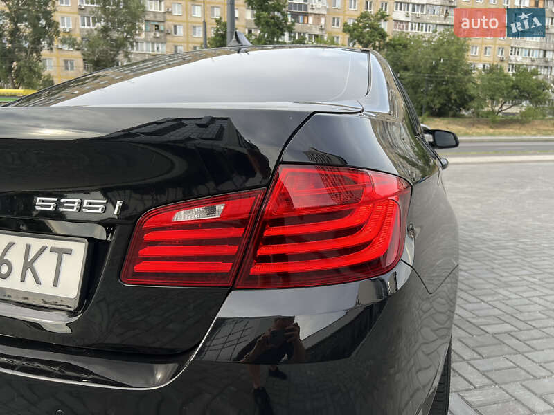 Седан BMW 5 Series 2014 в Дніпрі