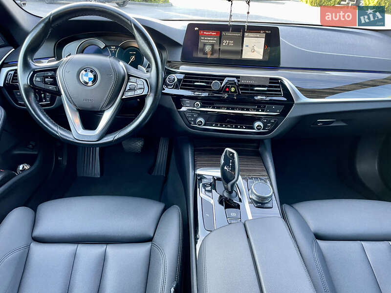 Седан BMW 5 Series 2018 в Львові