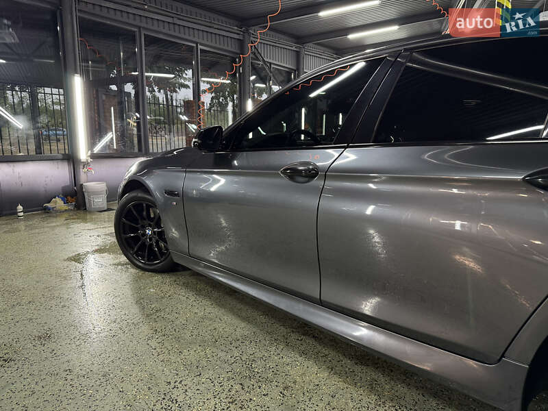 Седан BMW 5 Series 2016 в Кривому Розі